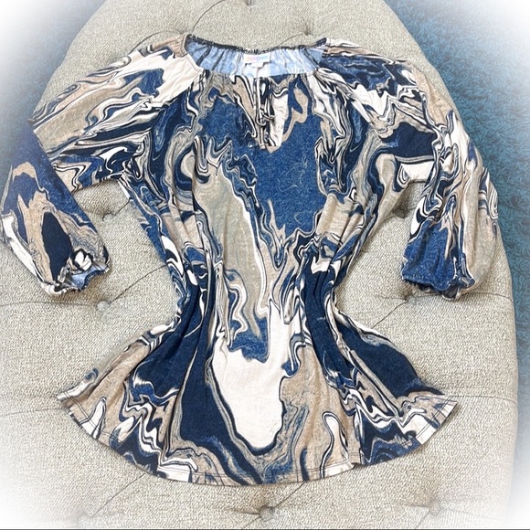 💕Super cute marbled Lularoe Blouse 3/4 sleeve💕 - Picture 11 of 16